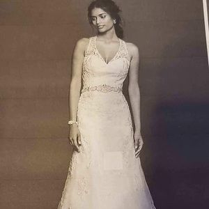 -NEW- David's Bridal Halter Lace Wedding Dress